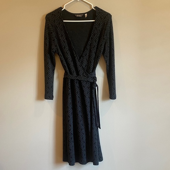 Ibex brand. Wool Black Patterned Wrap Dress. Size small. Like new. - Picture 1 of 6